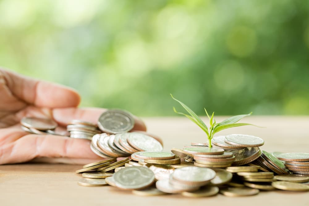 7 UK dividend stocks delivering 8%